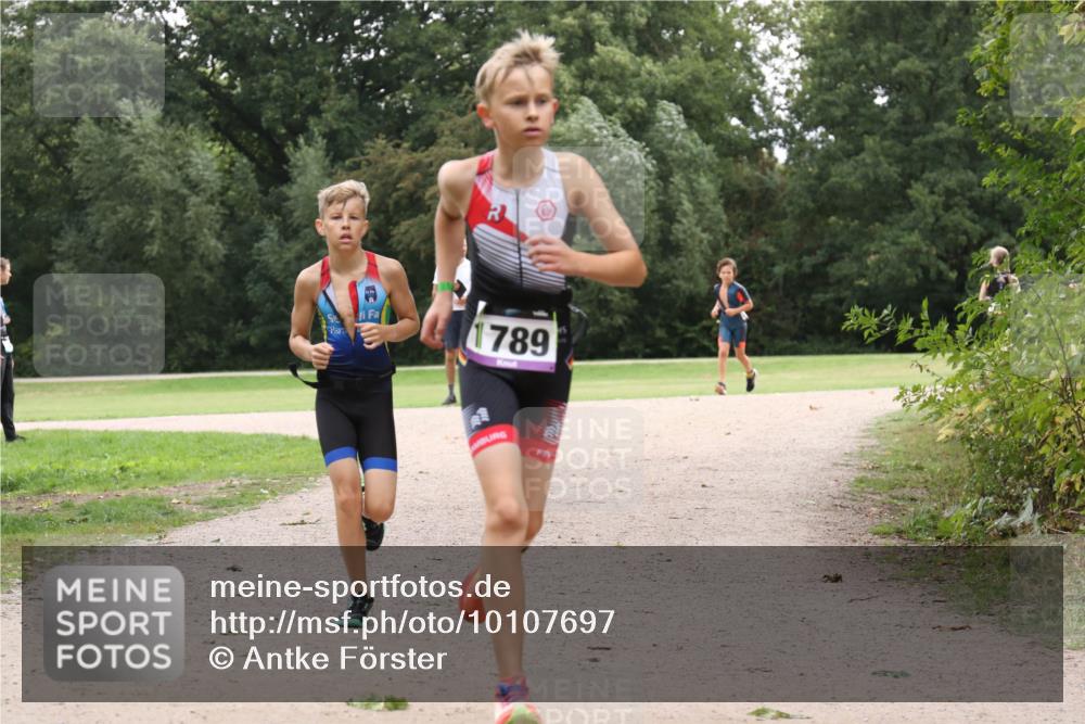 30.08.2026 - Elbe Triathlon Hamburg Antke Förster http://msf.ph/oto/10107697 30.08.2026 12:57:57 Laufen 789 meine-sportfotos.de