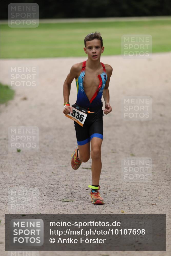30.08.2026 - Elbe Triathlon Hamburg Antke Förster http://msf.ph/oto/10107698 30.08.2026 12:52:07 Laufen 836 meine-sportfotos.de