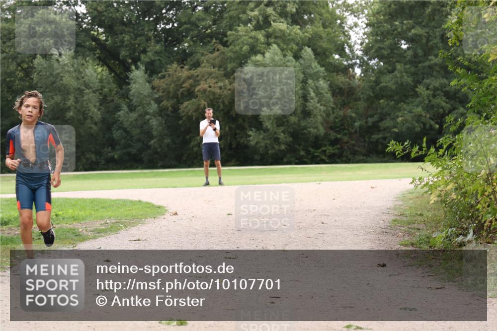 30.08.2026 - Elbe Triathlon Hamburg Antke Förster http://msf.ph/oto/10107701 30.08.2026 12:58:06 Laufen  meine-sportfotos.de
