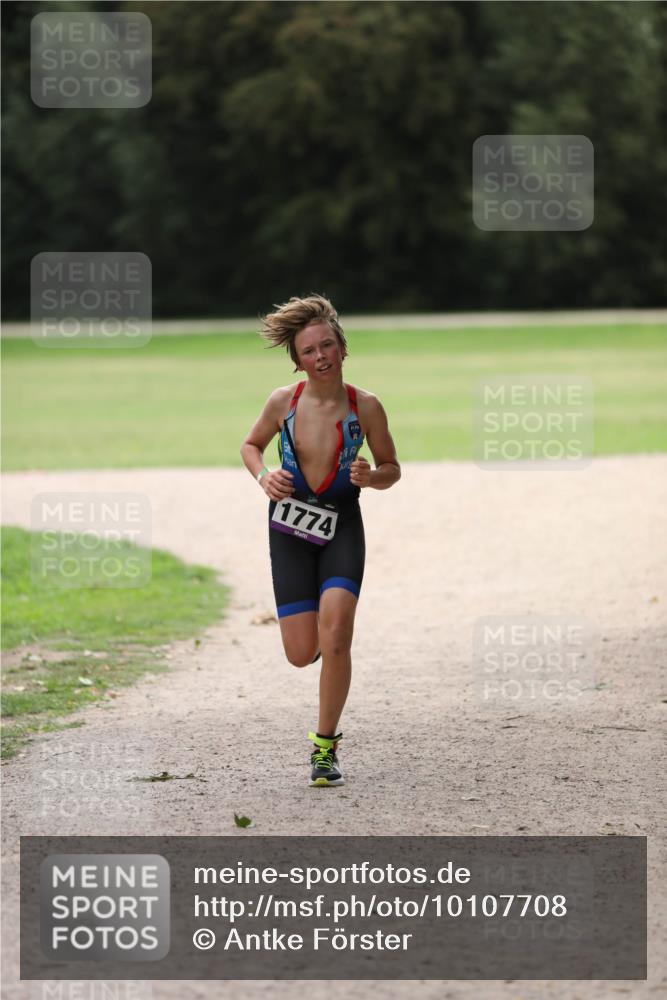 30.08.2026 - Elbe Triathlon Hamburg Antke Förster http://msf.ph/oto/10107708 30.08.2026 12:52:26 Laufen 2, 1774 meine-sportfotos.de