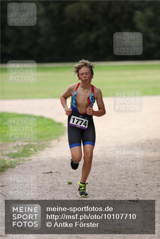 30.08.2026 - Elbe Triathlon Hamburg Antke Förster http://msf.ph/oto/10107710 30.08.2026 12:52:26 Laufen 1774 meine-sportfotos.de