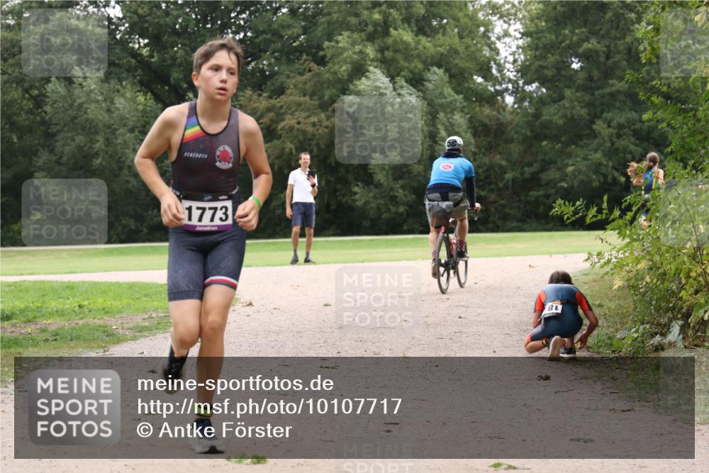 30.08.2026 - Elbe Triathlon Hamburg Antke Förster http://msf.ph/oto/10107717 30.08.2026 12:58:32 Laufen 1773 meine-sportfotos.de