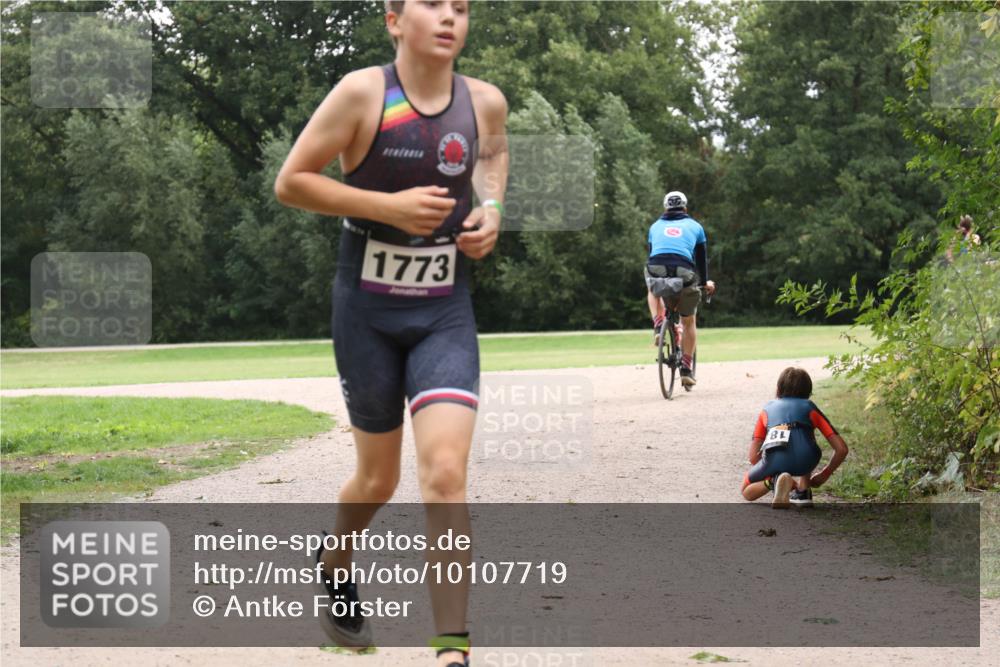 30.08.2026 - Elbe Triathlon Hamburg Antke Förster http://msf.ph/oto/10107719 30.08.2026 12:58:33 Laufen 1773, 18 meine-sportfotos.de