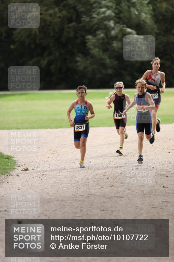 30.08.2026 - Elbe Triathlon Hamburg Antke Förster http://msf.ph/oto/10107722 30.08.2026 12:52:36 Laufen 1851, 1831, 820 meine-sportfotos.de