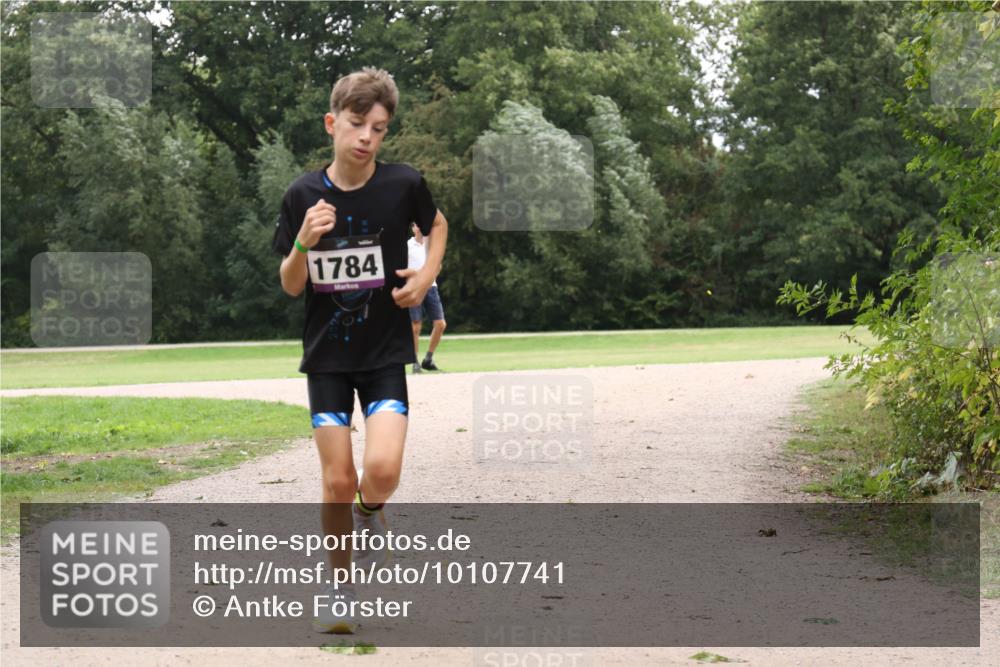 30.08.2026 - Elbe Triathlon Hamburg Antke Förster http://msf.ph/oto/10107741 30.08.2026 12:58:51 Laufen 1784 meine-sportfotos.de