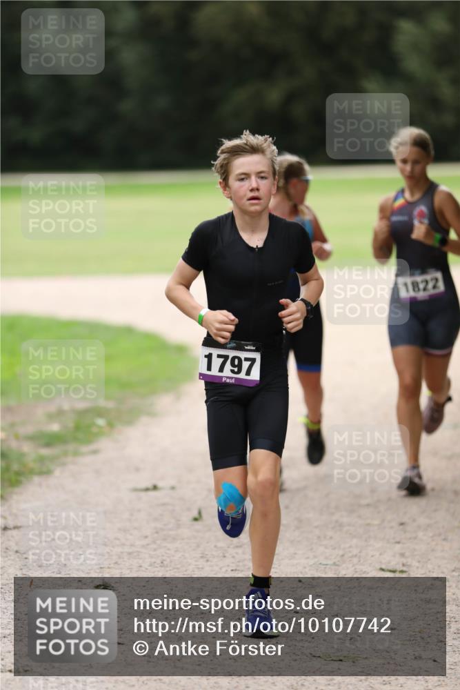30.08.2026 - Elbe Triathlon Hamburg Antke Förster http://msf.ph/oto/10107742 30.08.2026 12:52:43 Laufen 1797, 1822 meine-sportfotos.de