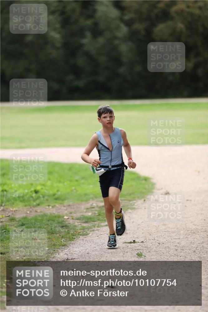 30.08.2026 - Elbe Triathlon Hamburg Antke Förster http://msf.ph/oto/10107754 30.08.2026 12:52:50 Laufen  meine-sportfotos.de