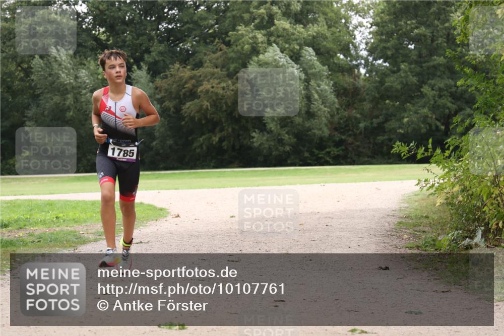 30.08.2026 - Elbe Triathlon Hamburg Antke Förster http://msf.ph/oto/10107761 30.08.2026 13:00:42 Laufen 1785 meine-sportfotos.de