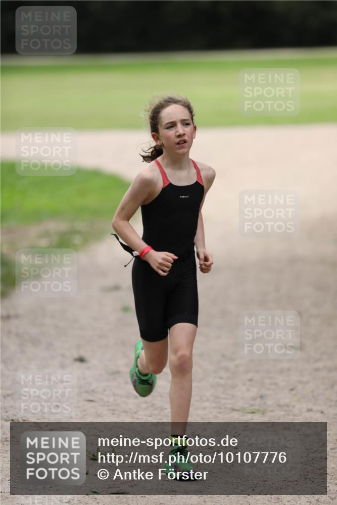 30.08.2026 - Elbe Triathlon Hamburg Antke Förster http://msf.ph/oto/10107776 30.08.2026 12:53:01 Laufen  meine-sportfotos.de