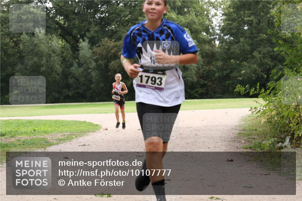 30.08.2026 - Elbe Triathlon Hamburg Antke Förster http://msf.ph/oto/10107777 30.08.2026 13:01:36 Laufen 1866, 1793 meine-sportfotos.de