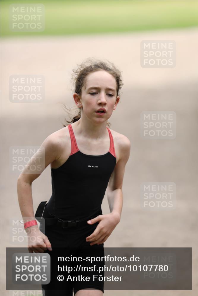 30.08.2026 - Elbe Triathlon Hamburg Antke Förster http://msf.ph/oto/10107780 30.08.2026 12:53:02 Laufen  meine-sportfotos.de