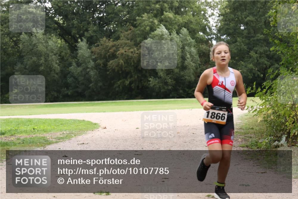 30.08.2026 - Elbe Triathlon Hamburg Antke Förster http://msf.ph/oto/10107785 30.08.2026 13:01:41 Laufen 1866 meine-sportfotos.de