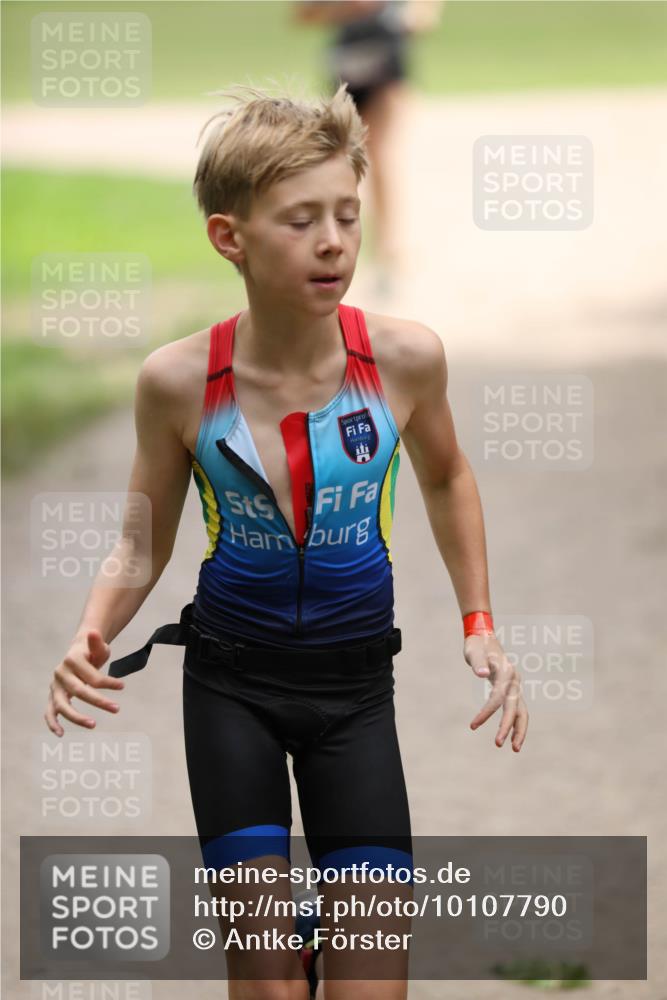 30.08.2026 - Elbe Triathlon Hamburg Antke Förster http://msf.ph/oto/10107790 30.08.2026 12:53:23 Laufen  meine-sportfotos.de