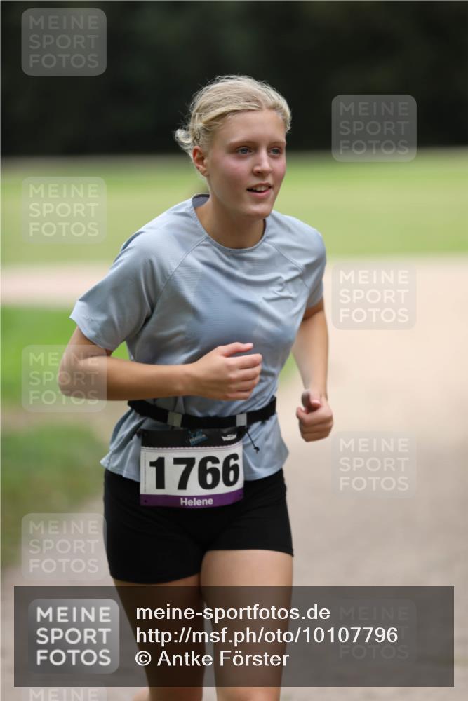 30.08.2026 - Elbe Triathlon Hamburg Antke Förster http://msf.ph/oto/10107796 30.08.2026 12:53:27 Laufen 1766 meine-sportfotos.de