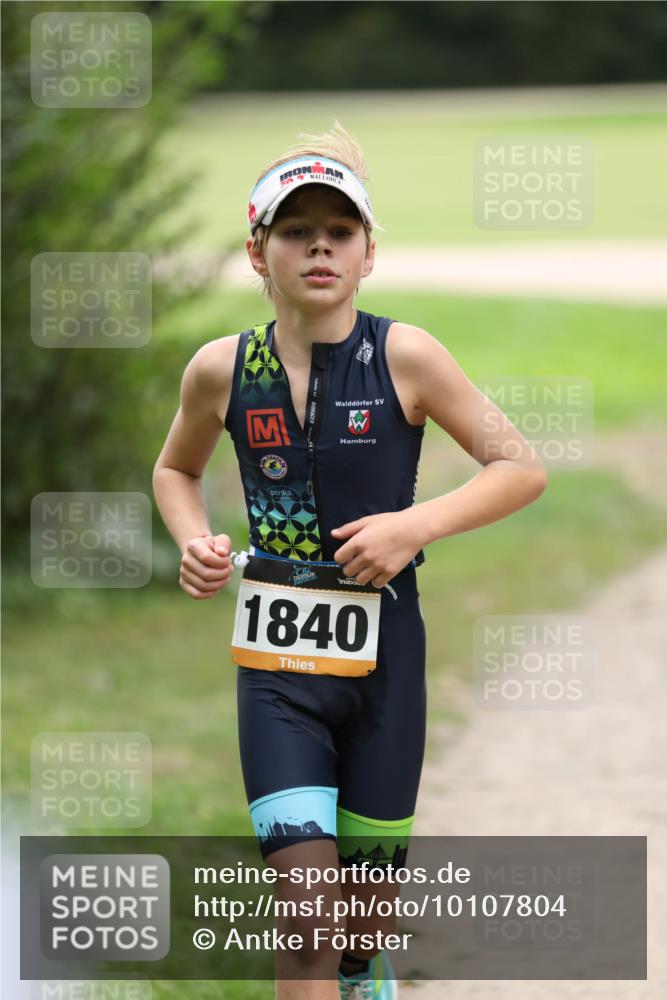 30.08.2026 - Elbe Triathlon Hamburg Antke Förster http://msf.ph/oto/10107804 30.08.2026 12:53:32 Laufen 1840 meine-sportfotos.de