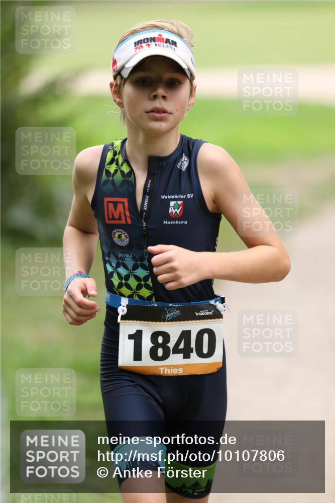 30.08.2026 - Elbe Triathlon Hamburg Antke Förster http://msf.ph/oto/10107806 30.08.2026 12:53:32 Laufen 703, 53840, 4, 1840 meine-sportfotos.de
