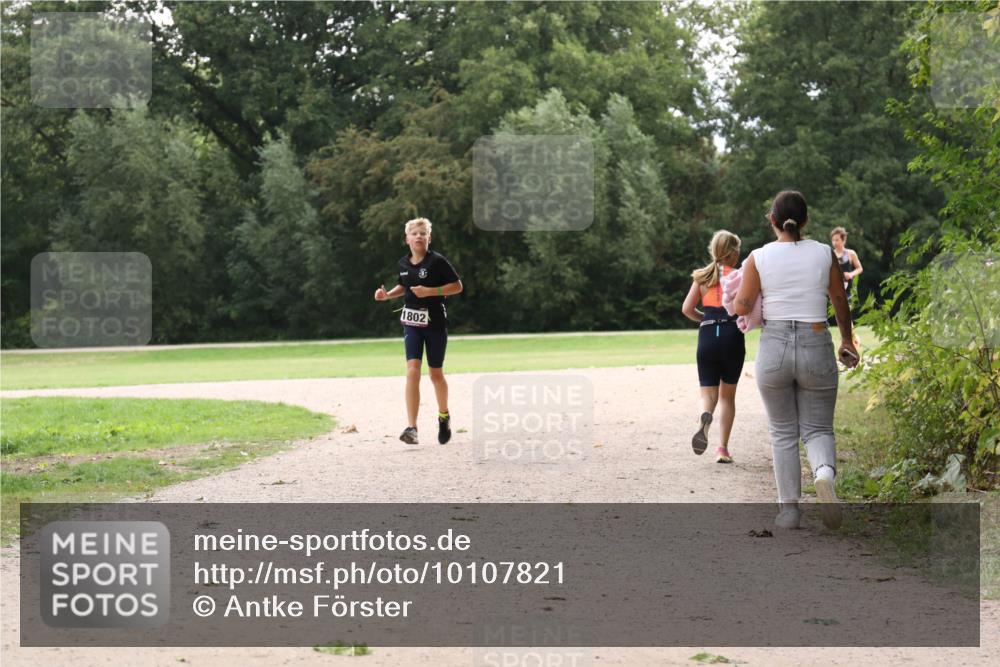 30.08.2026 - Elbe Triathlon Hamburg Antke Förster http://msf.ph/oto/10107821 30.08.2026 13:02:35 Laufen 0, 1802 meine-sportfotos.de