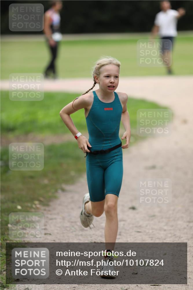 30.08.2026 - Elbe Triathlon Hamburg Antke Förster http://msf.ph/oto/10107824 30.08.2026 12:53:50 Laufen  meine-sportfotos.de