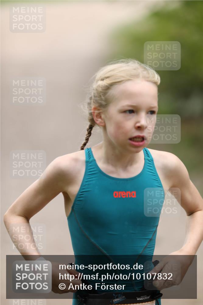 30.08.2026 - Elbe Triathlon Hamburg Antke Förster http://msf.ph/oto/10107832 30.08.2026 12:53:52 Laufen  meine-sportfotos.de