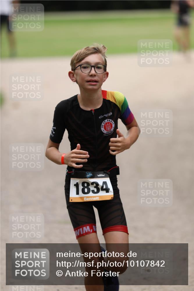 30.08.2026 - Elbe Triathlon Hamburg Antke Förster http://msf.ph/oto/10107842 30.08.2026 12:54:01 Laufen 016, 1834 meine-sportfotos.de