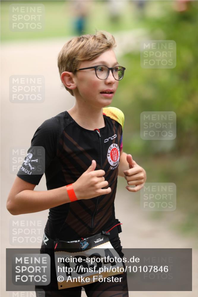 30.08.2026 - Elbe Triathlon Hamburg Antke Förster http://msf.ph/oto/10107846 30.08.2026 12:54:02 Laufen 1834, 800, 1910 meine-sportfotos.de