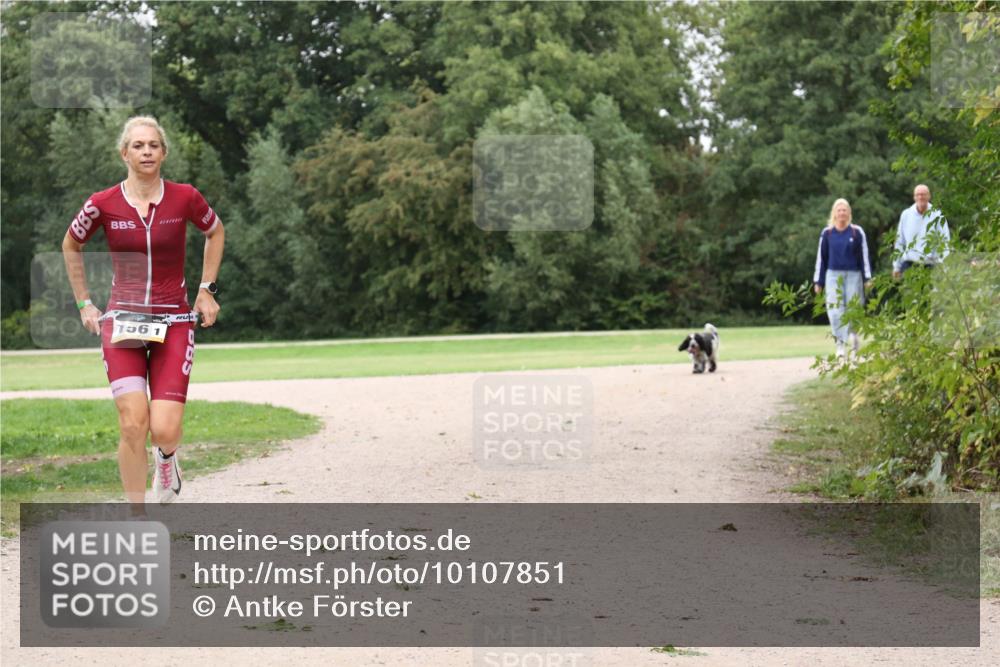 30.08.2026 - Elbe Triathlon Hamburg Antke Förster http://msf.ph/oto/10107851 30.08.2026 14:23:02 Laufen 156, 1 meine-sportfotos.de