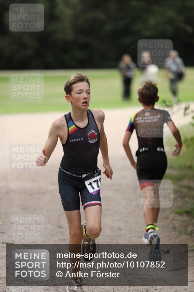 30.08.2026 - Elbe Triathlon Hamburg Antke Förster http://msf.ph/oto/10107852 30.08.2026 12:54:08 Laufen 1910, 17 meine-sportfotos.de