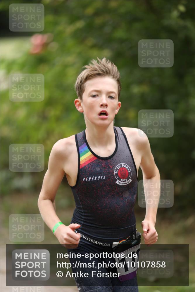 30.08.2026 - Elbe Triathlon Hamburg Antke Förster http://msf.ph/oto/10107858 30.08.2026 12:54:09 Laufen 1910, 17 meine-sportfotos.de