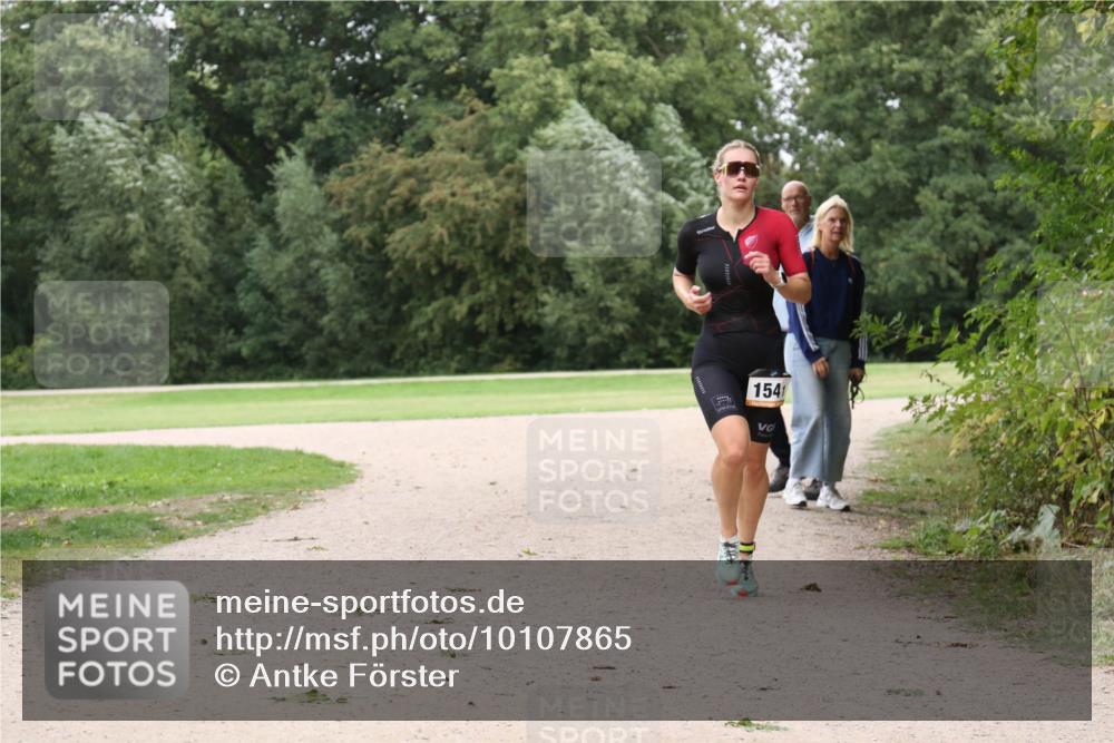 30.08.2026 - Elbe Triathlon Hamburg Antke Förster http://msf.ph/oto/10107865 30.08.2026 14:23:17 Laufen 1541 meine-sportfotos.de
