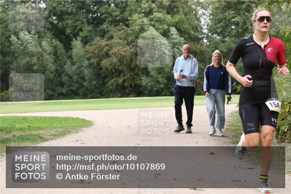 30.08.2026 - Elbe Triathlon Hamburg Antke Förster http://msf.ph/oto/10107869 30.08.2026 14:23:18 Laufen 154 meine-sportfotos.de