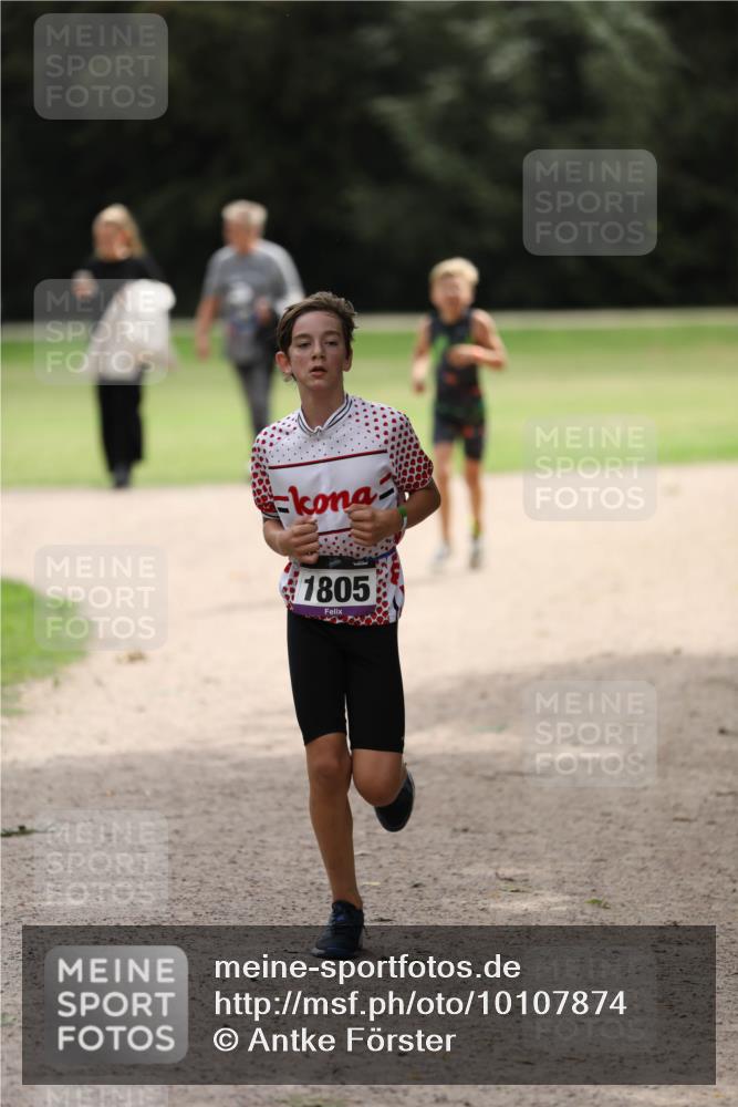 30.08.2026 - Elbe Triathlon Hamburg Antke Förster http://msf.ph/oto/10107874 30.08.2026 12:54:22 Laufen 1805 meine-sportfotos.de