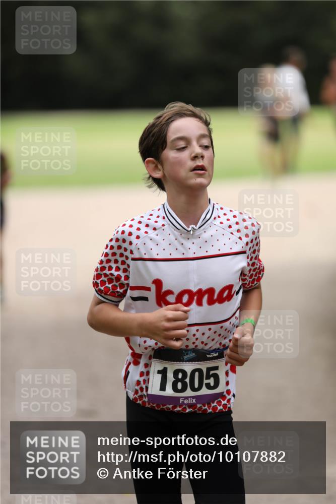 30.08.2026 - Elbe Triathlon Hamburg Antke Förster http://msf.ph/oto/10107882 30.08.2026 12:54:24 Laufen 1805 meine-sportfotos.de