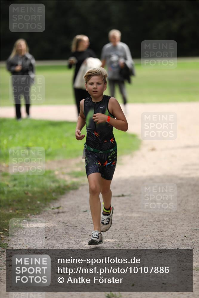 30.08.2026 - Elbe Triathlon Hamburg Antke Förster http://msf.ph/oto/10107886 30.08.2026 12:54:27 Laufen  meine-sportfotos.de