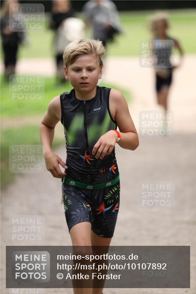 30.08.2026 - Elbe Triathlon Hamburg Antke Förster http://msf.ph/oto/10107892 30.08.2026 12:54:29 Laufen 1001 meine-sportfotos.de