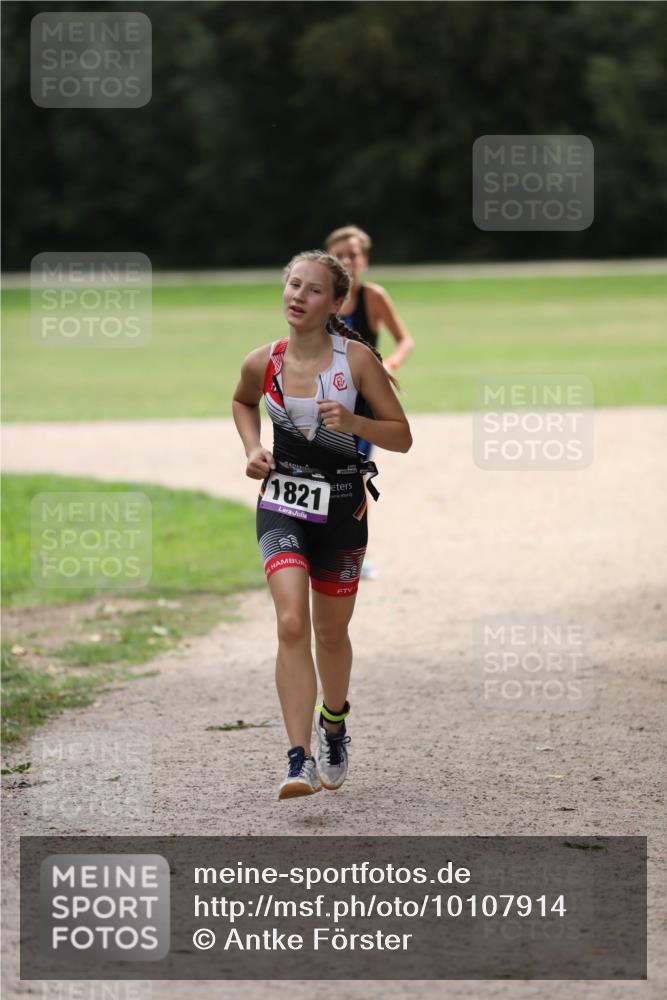 30.08.2026 - Elbe Triathlon Hamburg Antke Förster http://msf.ph/oto/10107914 30.08.2026 12:54:41 Laufen 1821 meine-sportfotos.de