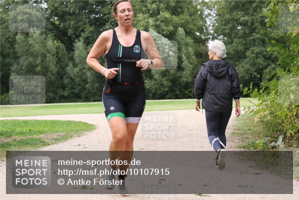 30.08.2026 - Elbe Triathlon Hamburg Antke Förster http://msf.ph/oto/10107915 30.08.2026 14:25:08 Laufen 96 meine-sportfotos.de