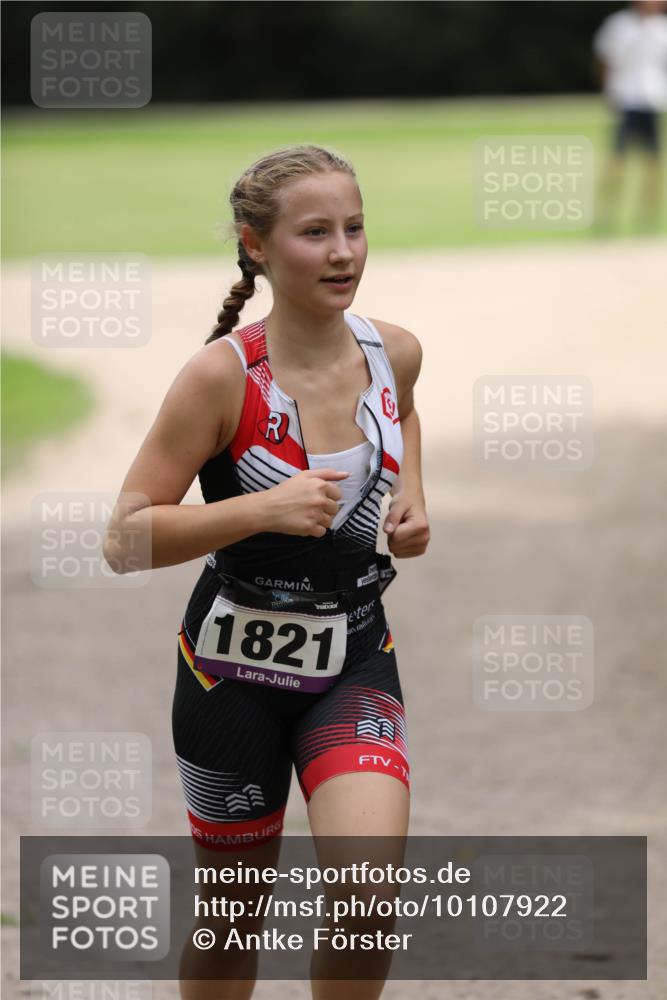 30.08.2026 - Elbe Triathlon Hamburg Antke Förster http://msf.ph/oto/10107922 30.08.2026 12:54:43 Laufen 1821 meine-sportfotos.de