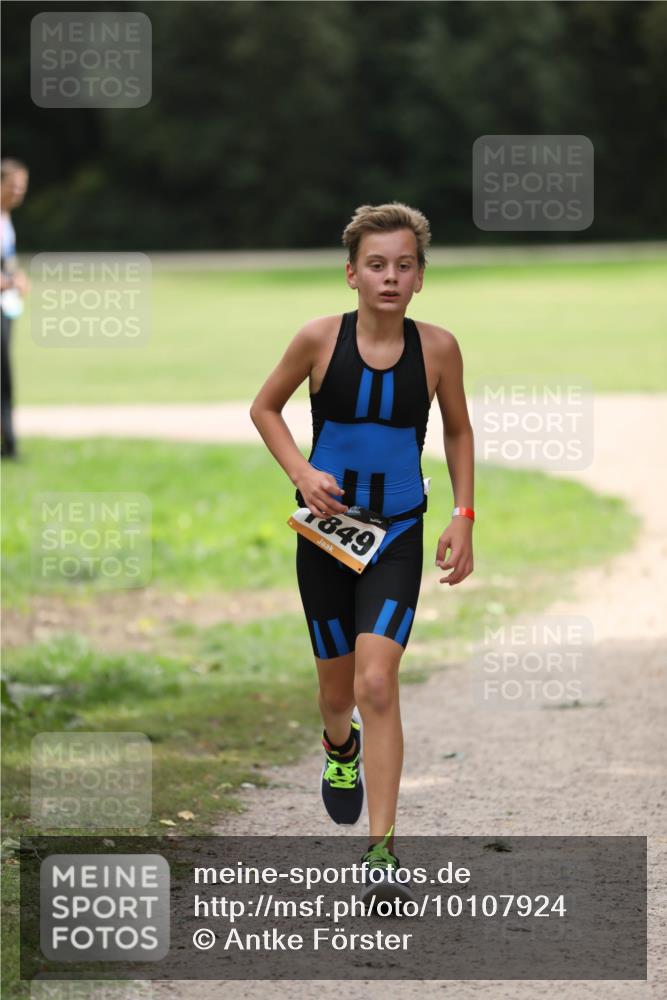 30.08.2026 - Elbe Triathlon Hamburg Antke Förster http://msf.ph/oto/10107924 30.08.2026 12:54:44 Laufen 849 meine-sportfotos.de