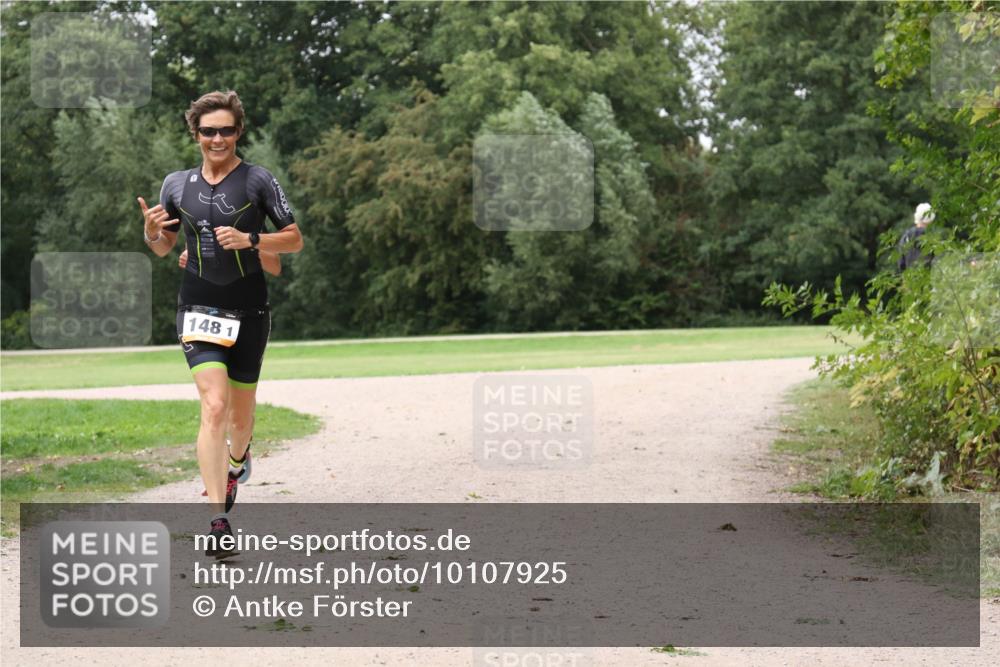 30.08.2026 - Elbe Triathlon Hamburg Antke Förster http://msf.ph/oto/10107925 30.08.2026 14:25:25 Laufen 148, 1 meine-sportfotos.de
