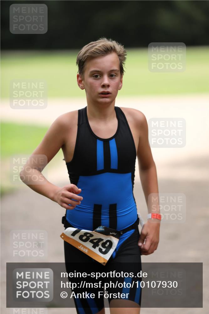 30.08.2026 - Elbe Triathlon Hamburg Antke Förster http://msf.ph/oto/10107930 30.08.2026 12:54:46 Laufen 1849 meine-sportfotos.de