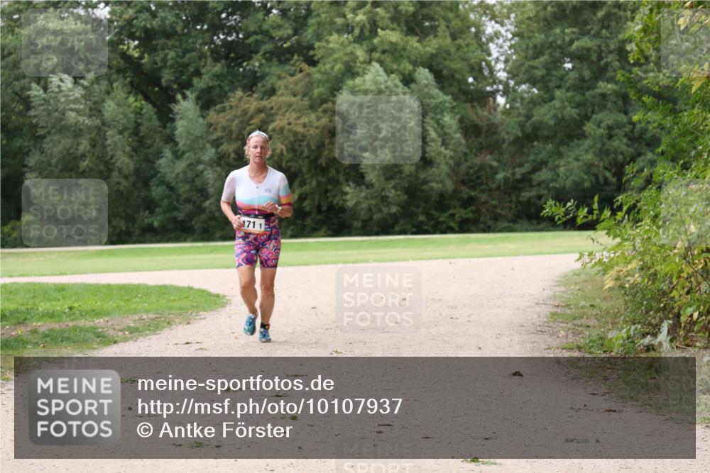 30.08.2026 - Elbe Triathlon Hamburg Antke Förster http://msf.ph/oto/10107937 30.08.2026 14:25:36 Laufen 171, 1 meine-sportfotos.de