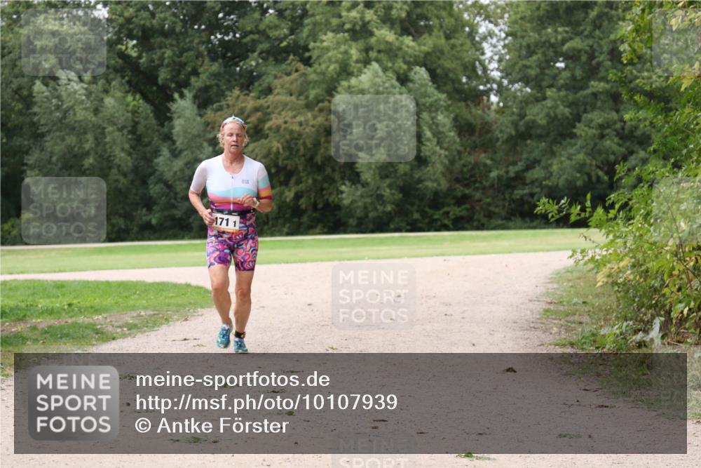 30.08.2026 - Elbe Triathlon Hamburg Antke Förster http://msf.ph/oto/10107939 30.08.2026 14:25:36 Laufen 171, 1 meine-sportfotos.de