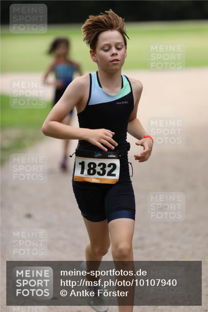 30.08.2026 - Elbe Triathlon Hamburg Antke Förster http://msf.ph/oto/10107940 30.08.2026 12:54:55 Laufen 1832 meine-sportfotos.de