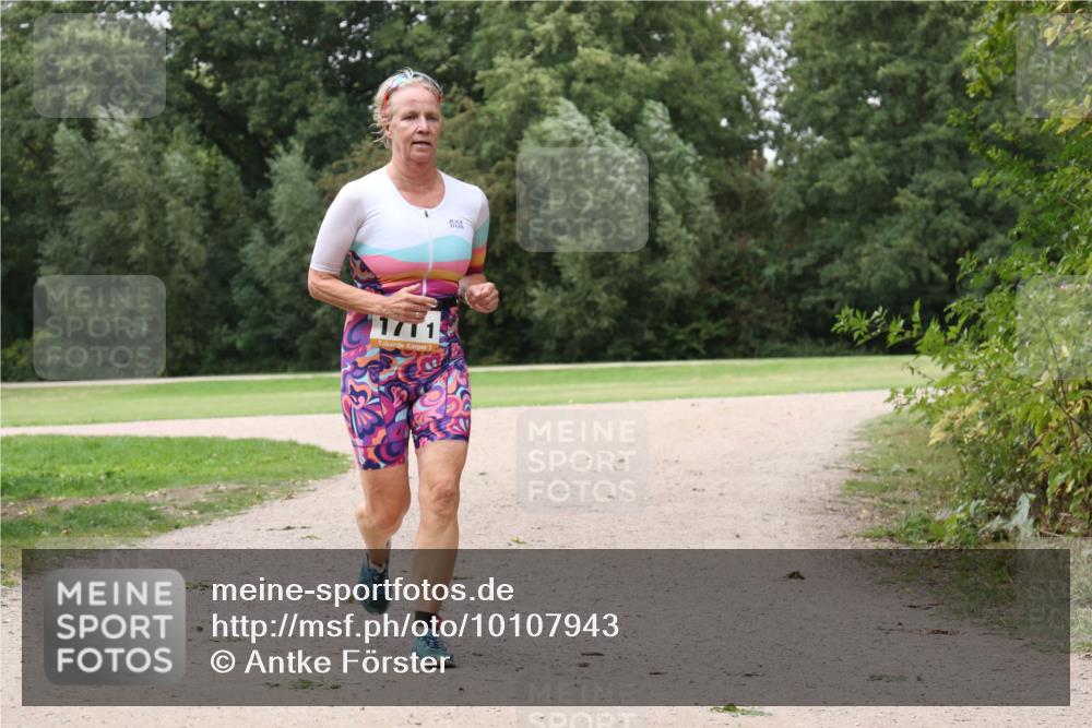 30.08.2026 - Elbe Triathlon Hamburg Antke Förster http://msf.ph/oto/10107943 30.08.2026 14:25:38 Laufen 3 meine-sportfotos.de