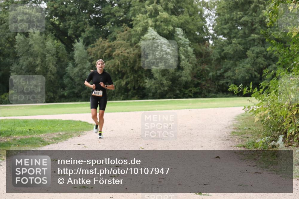 30.08.2026 - Elbe Triathlon Hamburg Antke Förster http://msf.ph/oto/10107947 30.08.2026 14:26:02 Laufen 1631 meine-sportfotos.de