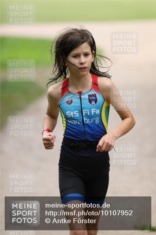 30.08.2026 - Elbe Triathlon Hamburg Antke Förster http://msf.ph/oto/10107952 30.08.2026 12:54:58 Laufen  meine-sportfotos.de