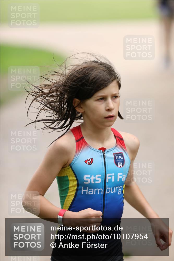 30.08.2026 - Elbe Triathlon Hamburg Antke Förster http://msf.ph/oto/10107954 30.08.2026 12:54:59 Laufen  meine-sportfotos.de