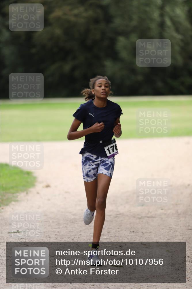 30.08.2026 - Elbe Triathlon Hamburg Antke Förster http://msf.ph/oto/10107956 30.08.2026 12:55:01 Laufen 176 meine-sportfotos.de