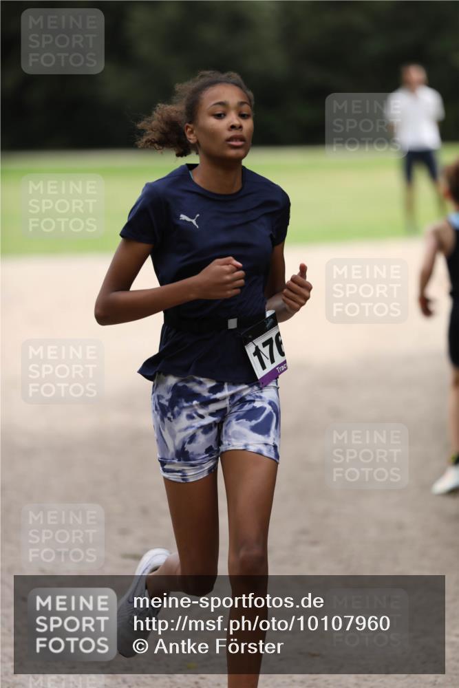 30.08.2026 - Elbe Triathlon Hamburg Antke Förster http://msf.ph/oto/10107960 30.08.2026 12:55:02 Laufen 17 meine-sportfotos.de