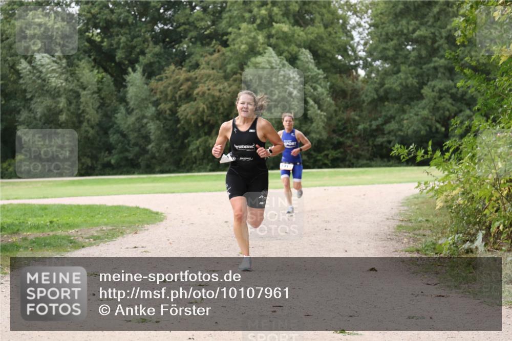 30.08.2026 - Elbe Triathlon Hamburg Antke Förster http://msf.ph/oto/10107961 30.08.2026 14:26:13 Laufen 131 meine-sportfotos.de